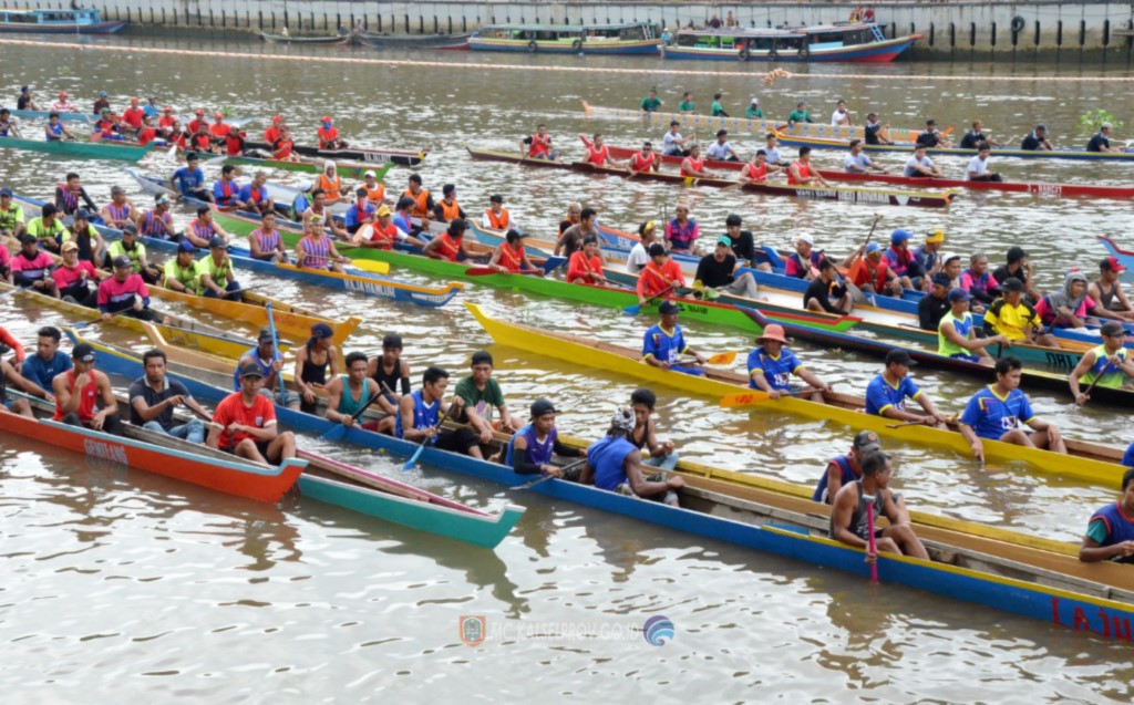 Lomba Jukung Tradisional Banjar Digelar Di Martapura Barat EVENT