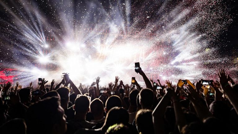 Aturan Baru Konser di Jakarta: Kapasitas 70%, Maksimal Hingga Jam 12 Malam